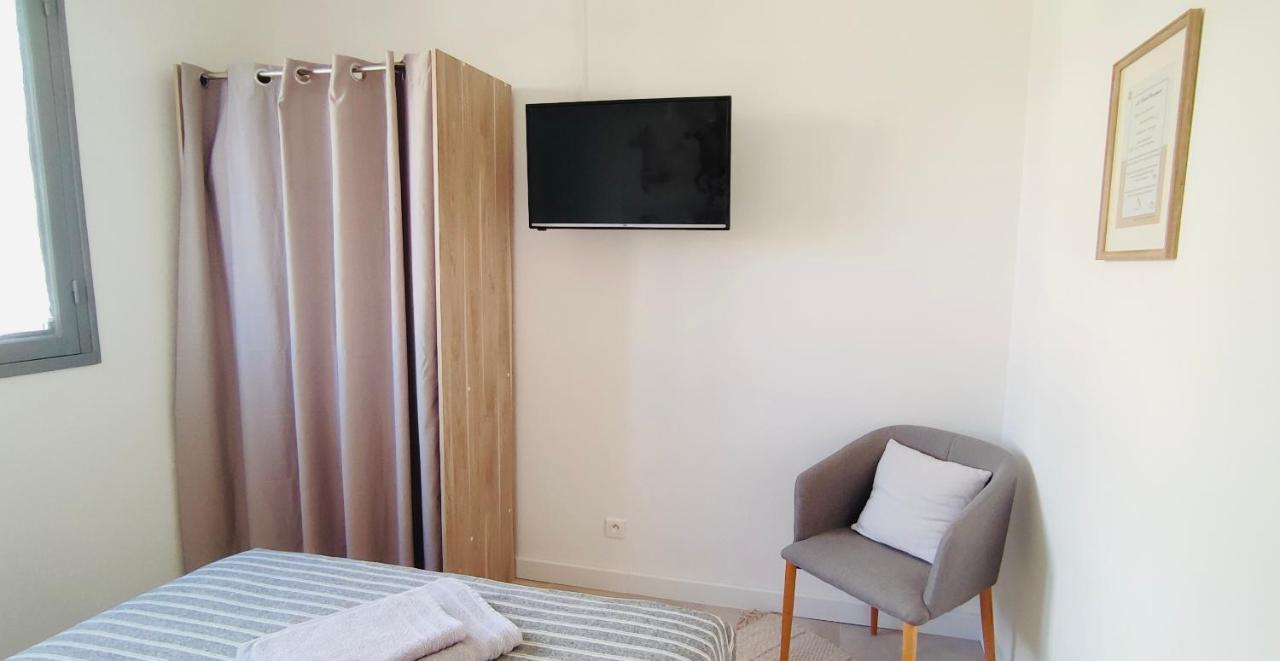 Le Jardin Arlesien - Parking Apartment Exterior photo
